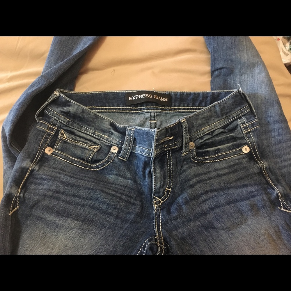 NWOT Express  Stella fit blue jeans size 2